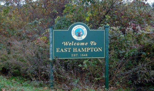 Town sign of Town of East Hampton