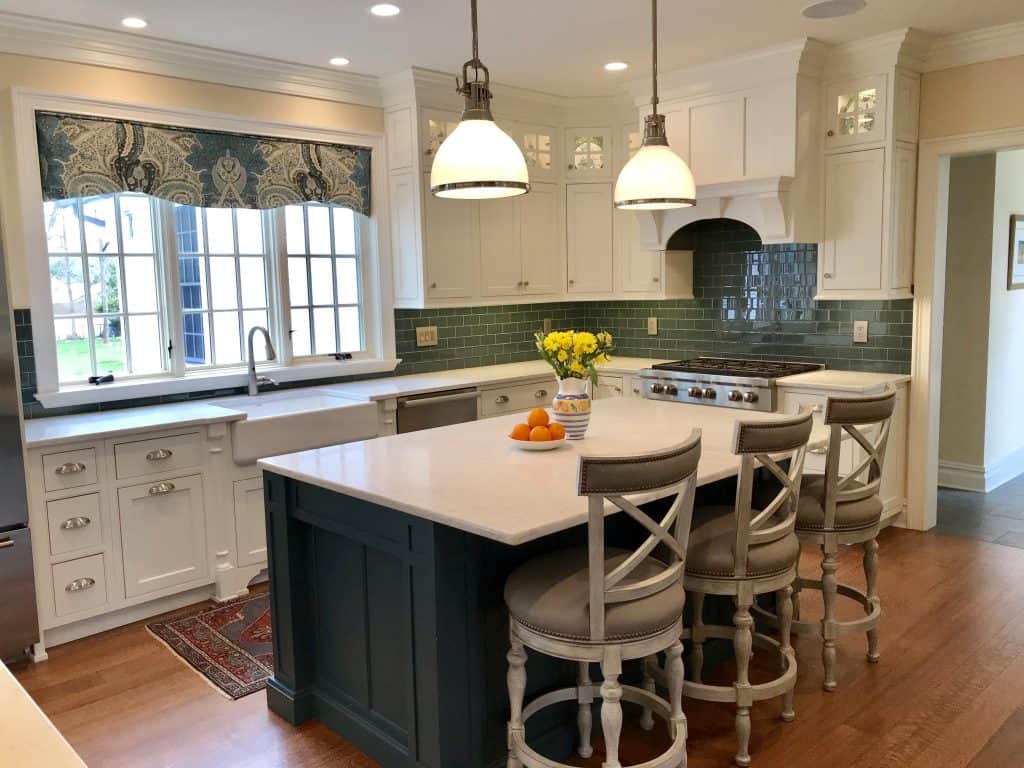 kitchen cabinets color combination