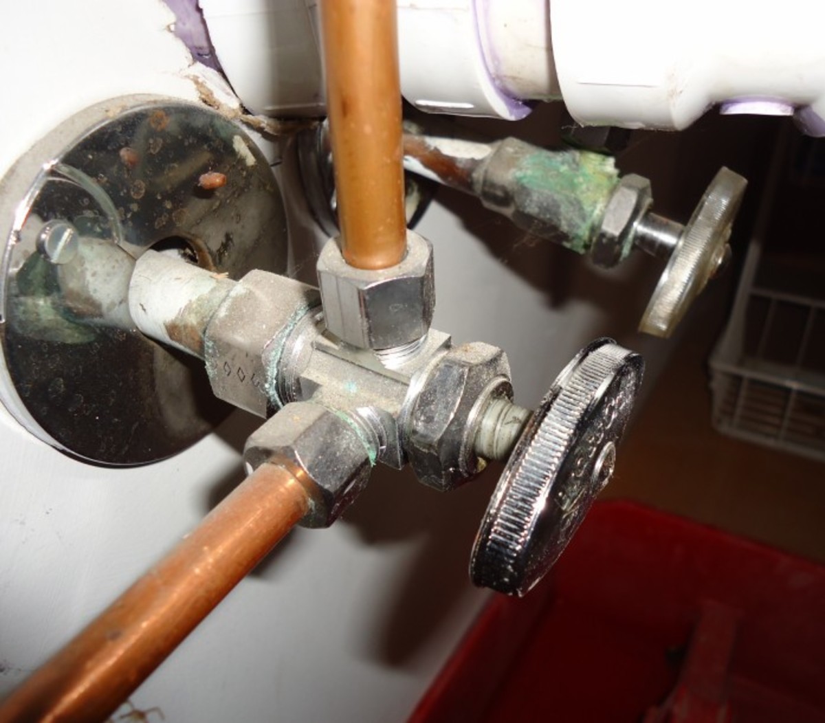 How to Turn off Your Home's Main Water Valve