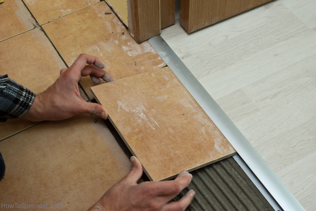 Tile To Wood Floor Transition Strips, How To Install Carpet Hardwood Floor Transition Molding