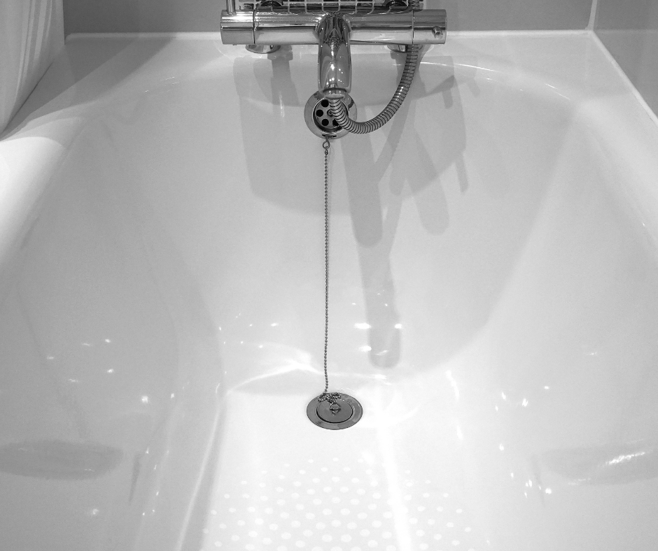A 6 foot bathtub shower combo with installation tips and considerations